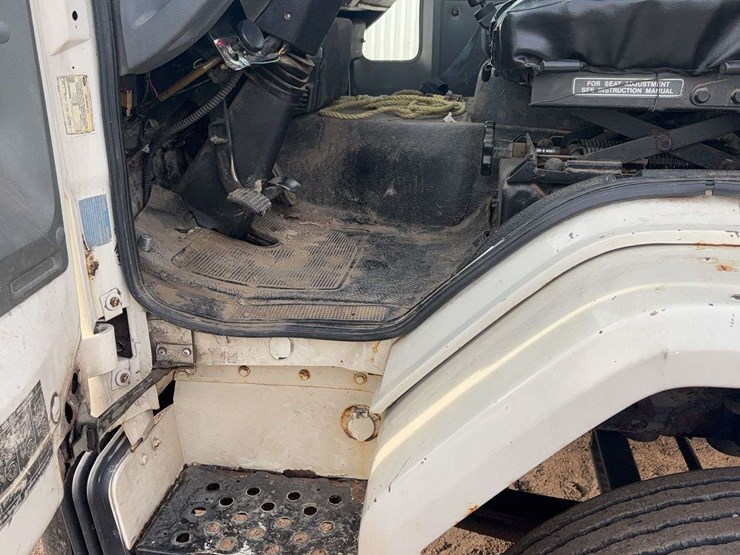 1989-ford-cf8000-image-32