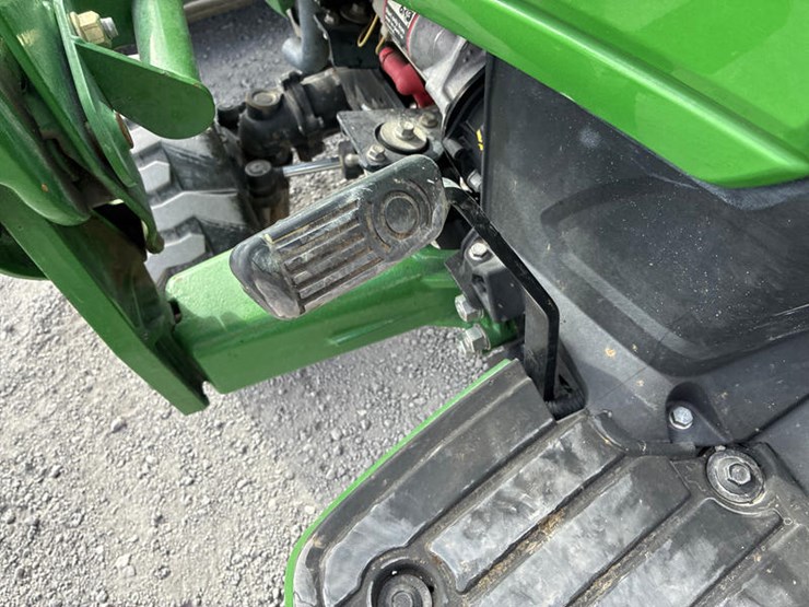 john-deere-1025r-image-44