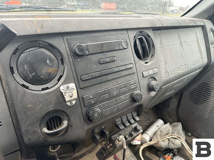 2012-ford-f450-image-16