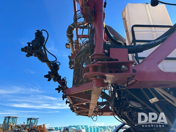 case-ih-patriot-4440-image-92