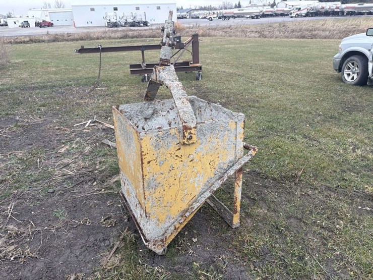 concrete-bucket,-30”x30”,-for-boom-lift-image-8