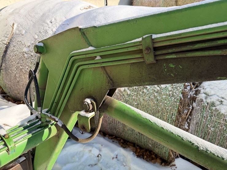 john-deere-148-image-12