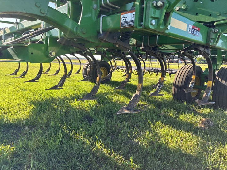 john-deere-2210-image-34