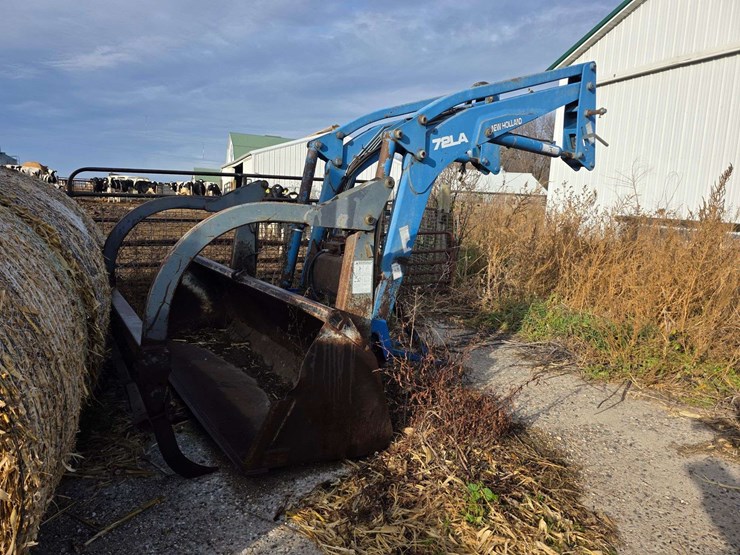 new-holland-72la-image-3