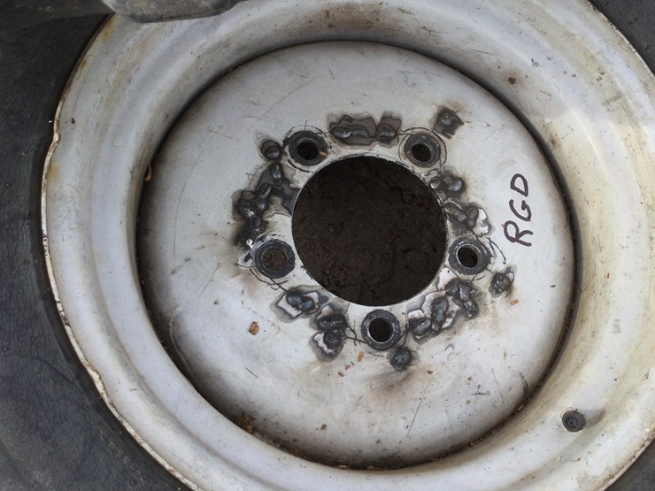 ford-tractor-image-3