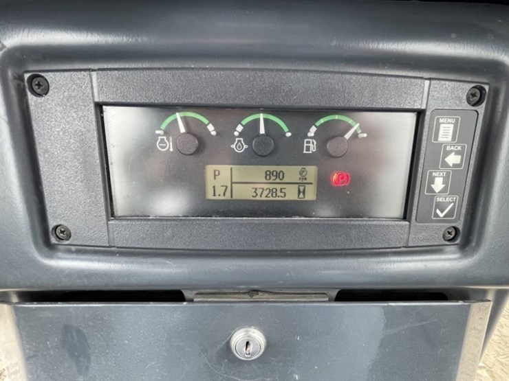 deere-650k-xlt-image-35