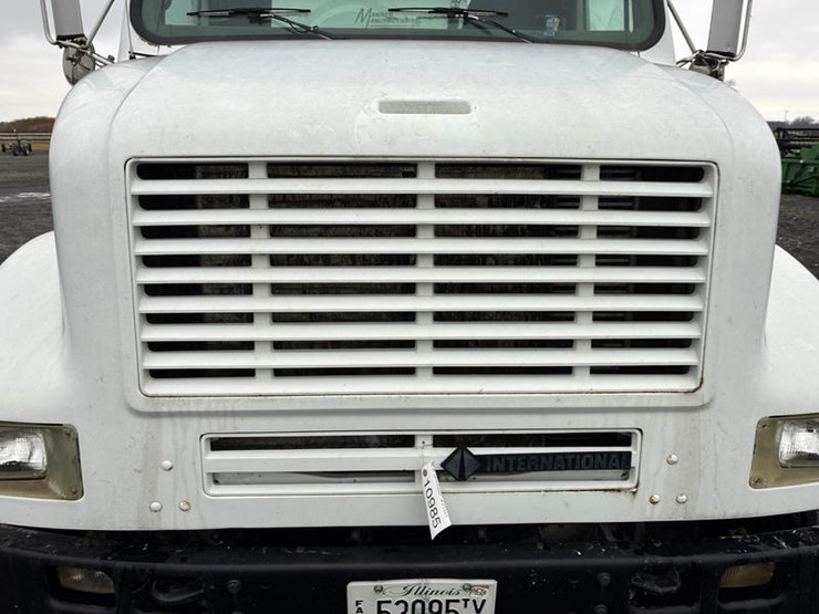 case-ih-8100-image-10