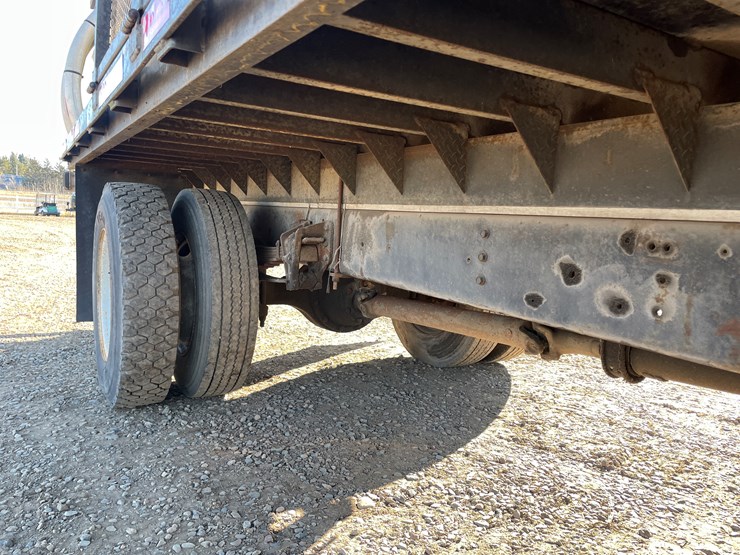 international-4700-image-12