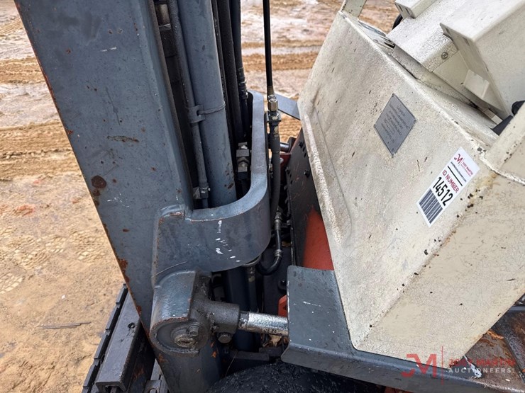 nissan-50-straight-mast-forklift-image-6