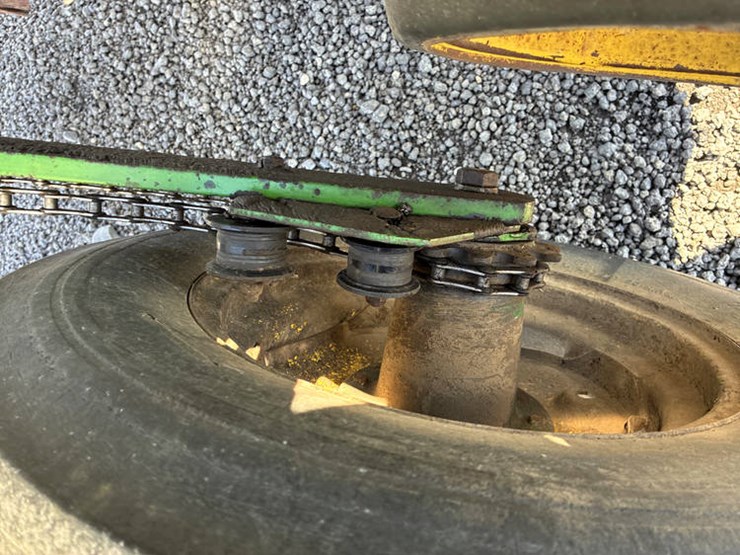 john-deere-7000-image-41