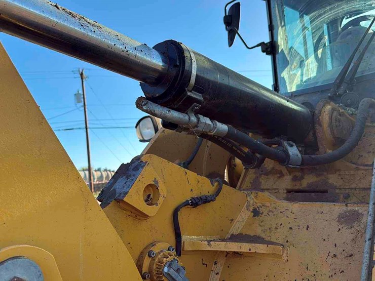 caterpillar-930m-image-10