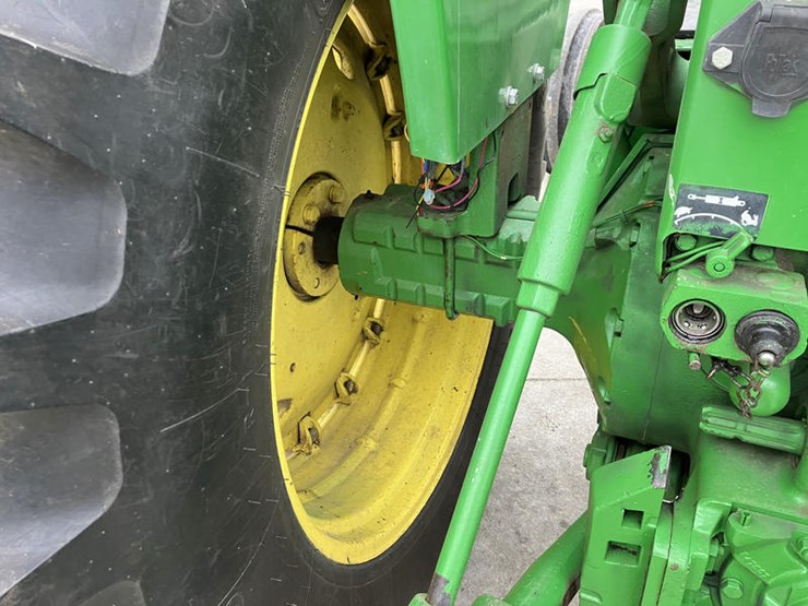 john-deere-4320-image-14