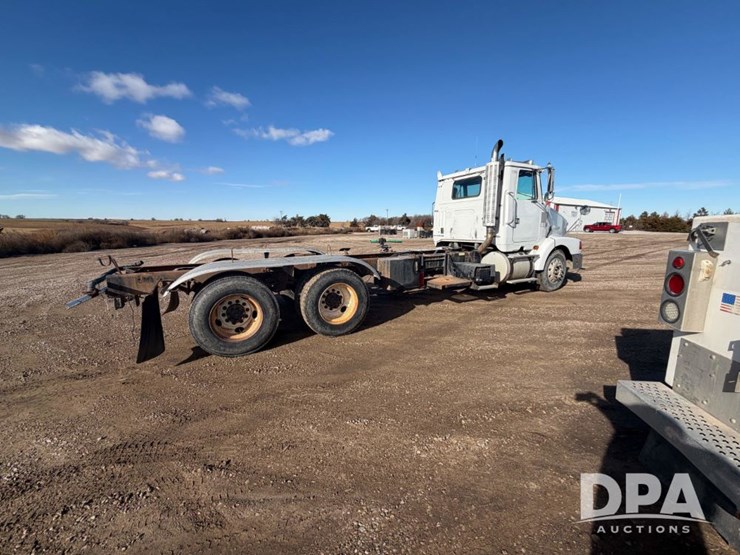 1997-volvo-f16-image-9