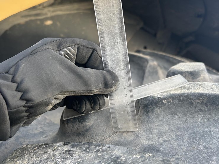 2014-challenger-mt585d-image-26