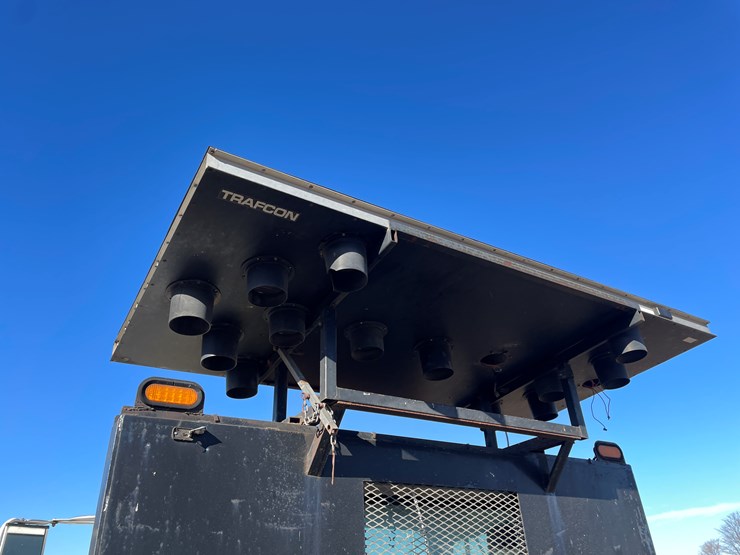 international-4700-image-18