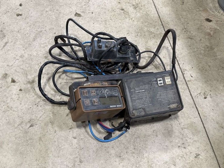 john-deere-7200-image-4