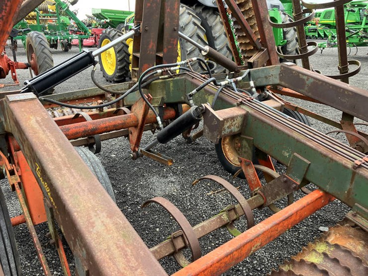 #80000-•-brillion-21'-cult-mulcher-solid-roller-image-4