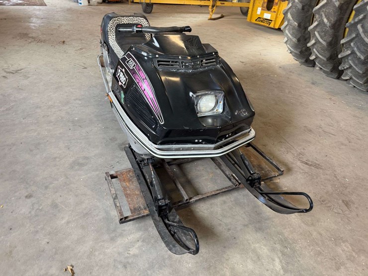 1974-caterpillar-440-image-2