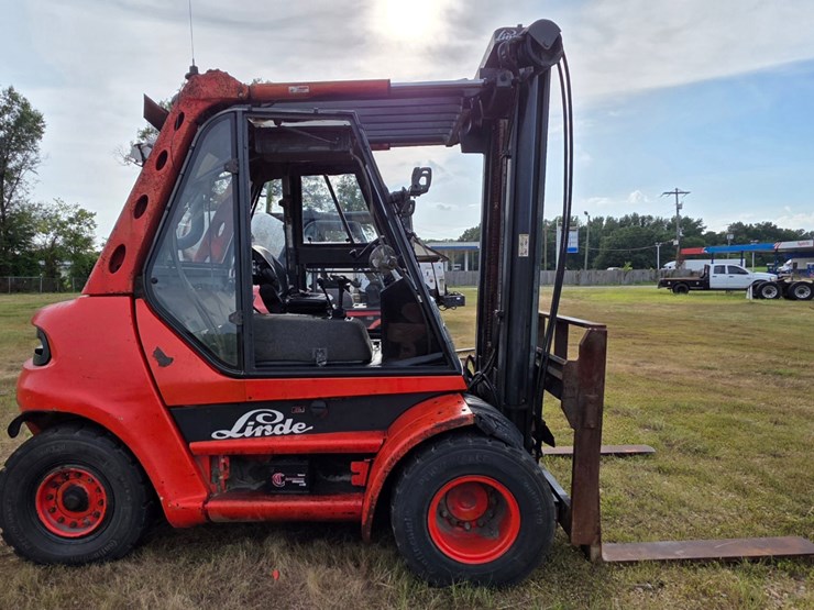 linde-h70-forklift-image-4