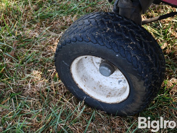 toro-groundmaster-223-d-riding-lawn-mower-image-20