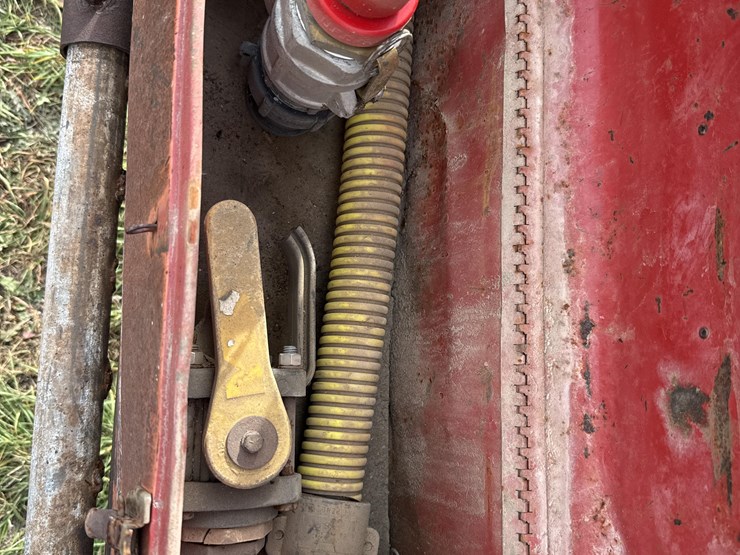 firestone-electric-wheel-co-1,050-gal-steel-water-tank-trailer-image-16