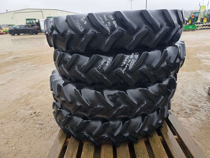 john-deere-8220-image-11