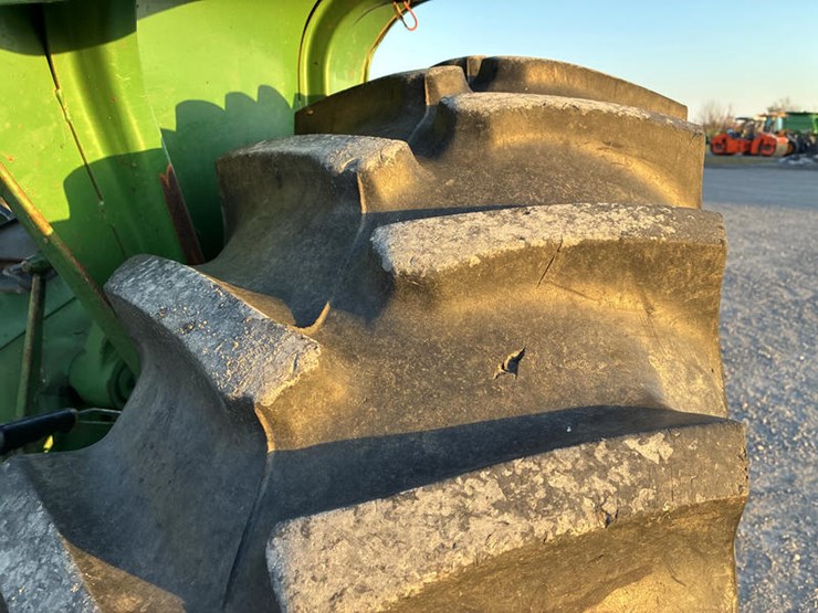 john-deere-2940-image-49