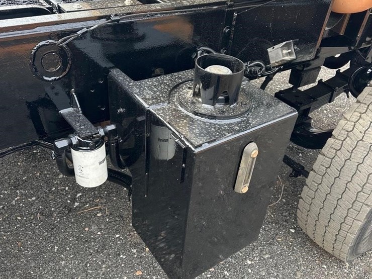 2011-capacity-tj5000-image-16