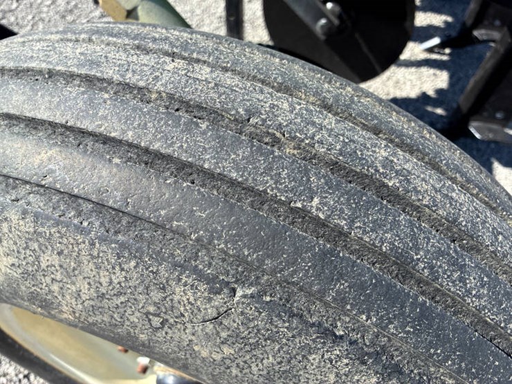 #113973-•-unverferth-7x-zone-builder-ripper-#a41470499-image-16