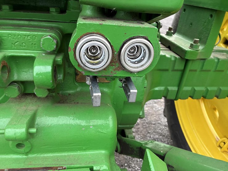 john-deere-3020d-image-22