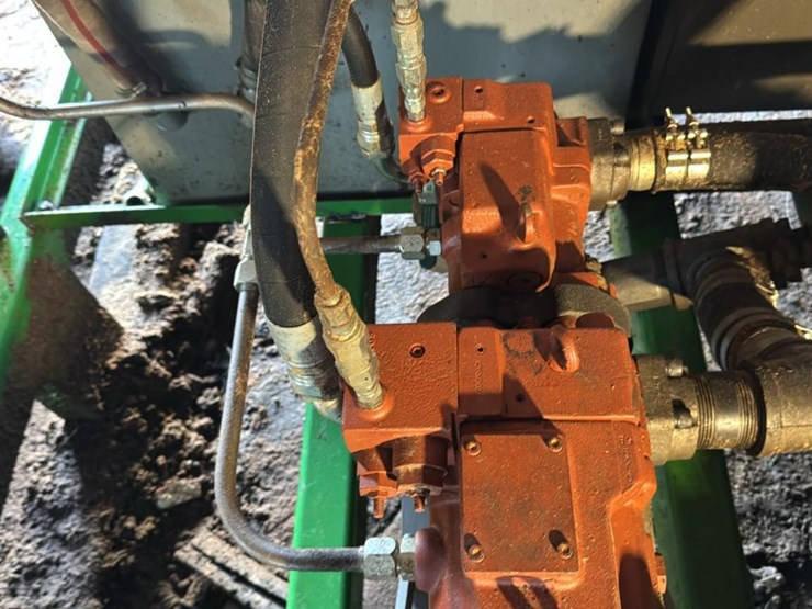 #130-•-kawasaki-piston-hydraulic-pumps-image-2