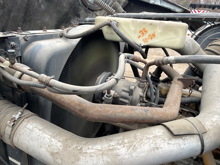 ford-lt9000-image-44