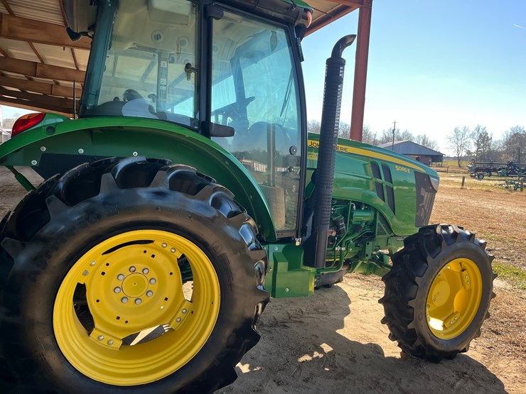 john-deere-5.5-image-25