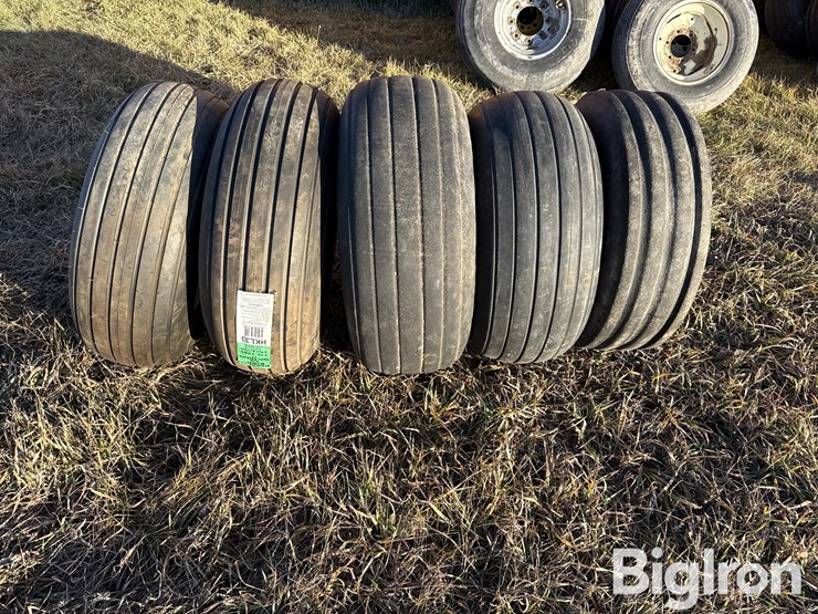 11l-15-mounted-&-unmounted-tires-image-8