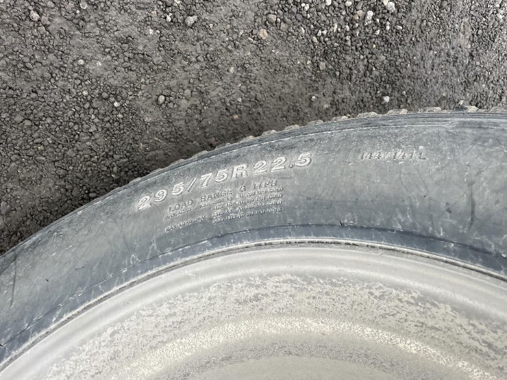 peterbilt-386-image-21