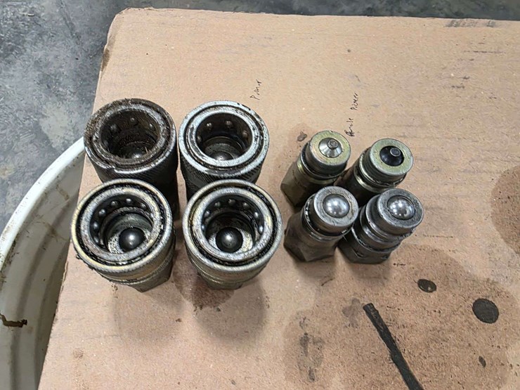 (8)-pioneer-hydraulic-ends,-4-–-male-and-4-–-female,-buying-all-for-one-money-image-2