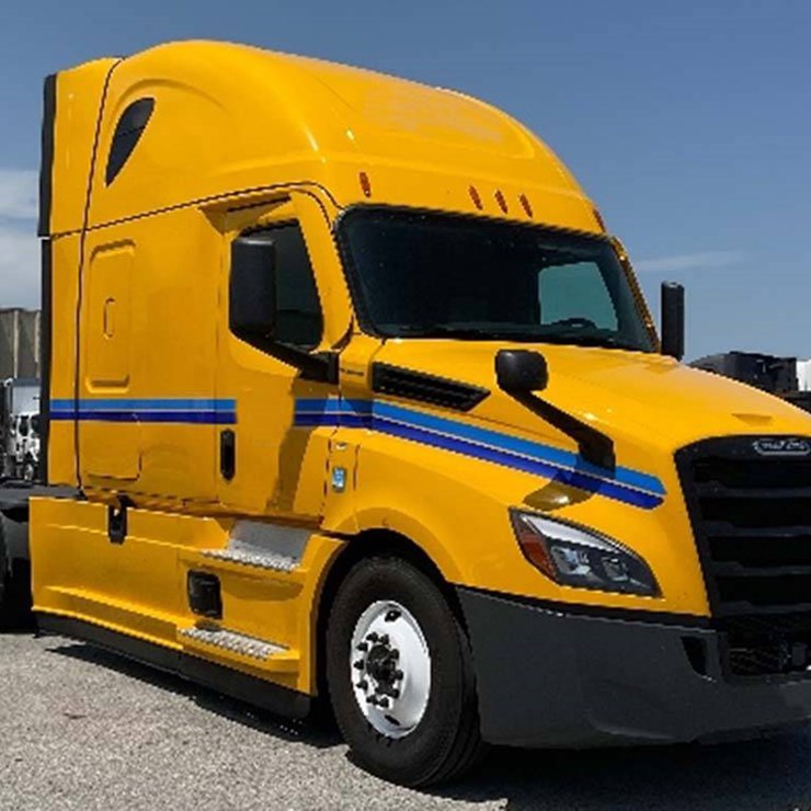 FREIGHTLINER CASCADIA 126