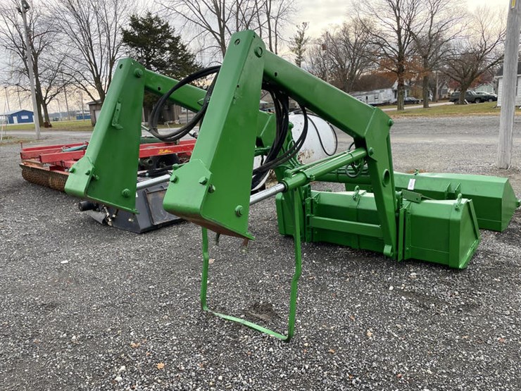 john-deere-148-image-7