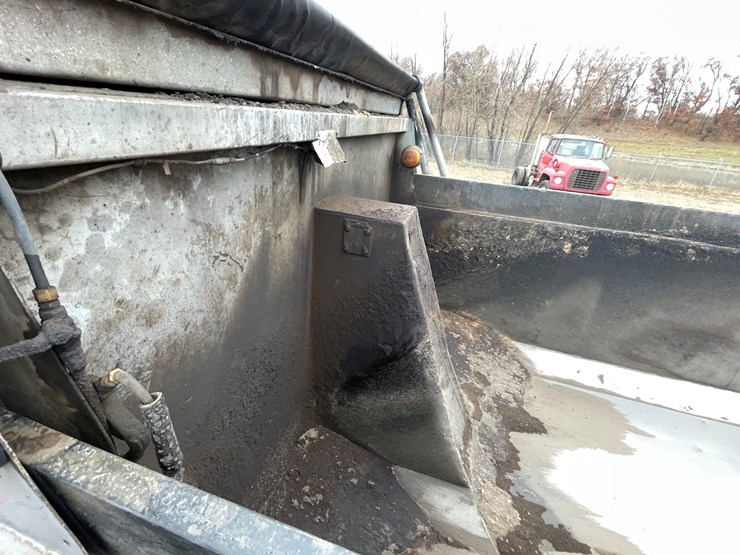 #1126-•-1999-sterling-dump-truck-(has-mn-title)-image-34