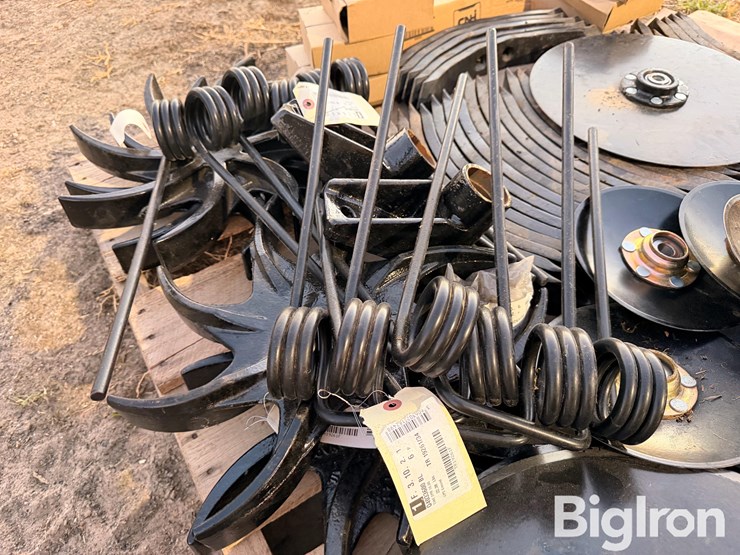 case-planter-&-krause-finisher-parts-image-11