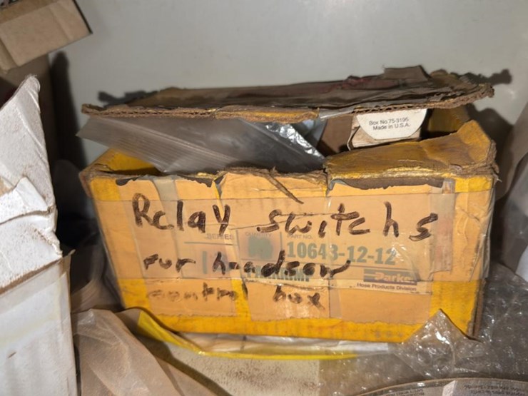 #135-•-metal-cabinet-with-headsaw-parts-image-5