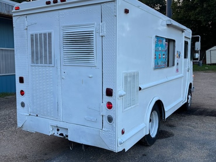 1991-gmc-p30-image-4