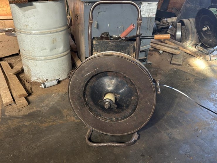 #174-•-banding-cart-and-tools-image-1