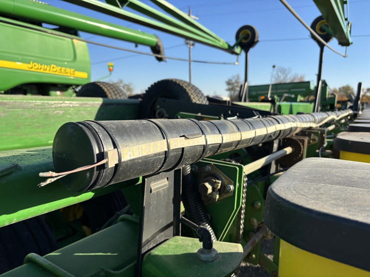 john-deere-db80-image-13