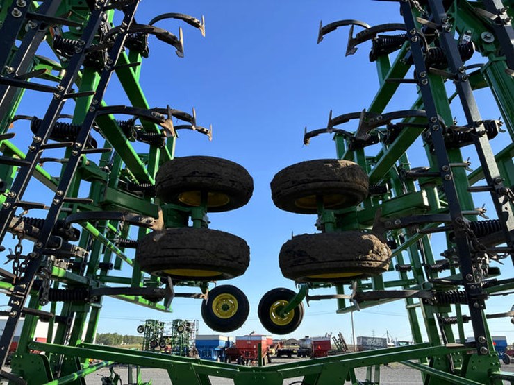 john-deere-2210-image-60