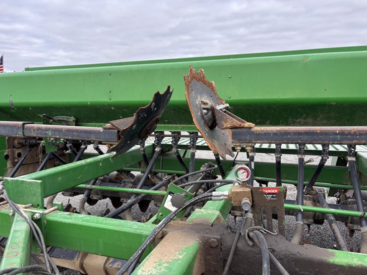 john-deere-750-image-5