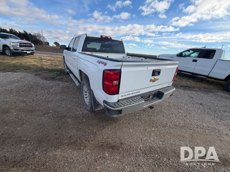 2017-chevrolet-1500-image-10