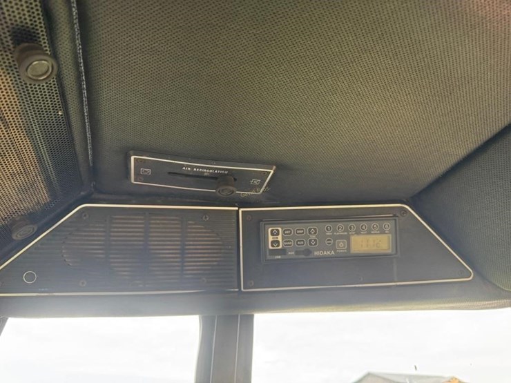 international-1586-image-21