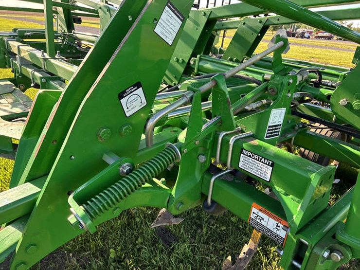 john-deere-2210-image-33