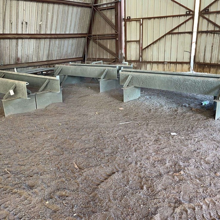 (6) Steel Horses with Steel Table